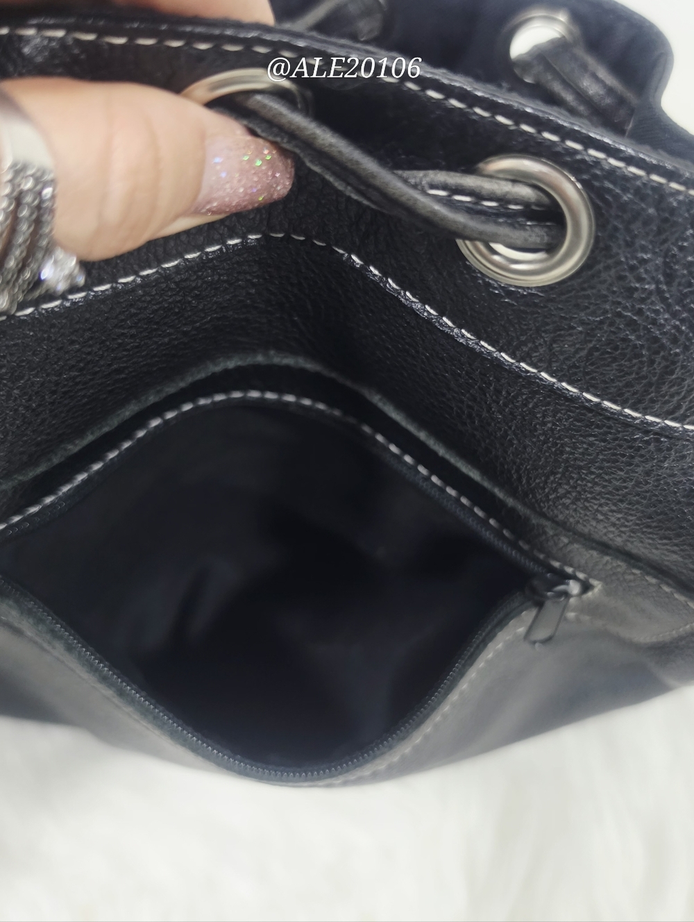 Harley-Davidson Black Leather Bucket Bag Drawstring Crossbody Purse - Picture 14 of 16